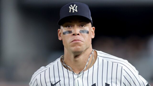 MLB All-Star Game 2025: Aaron Sudca, ktorý má na netopiere Bibleers

