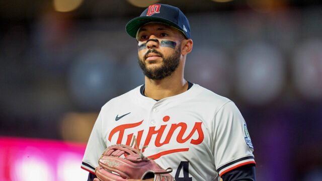 MLB Handelsdeadline: Carlos Correa sa vládne s Astrosom po dvojčatách

