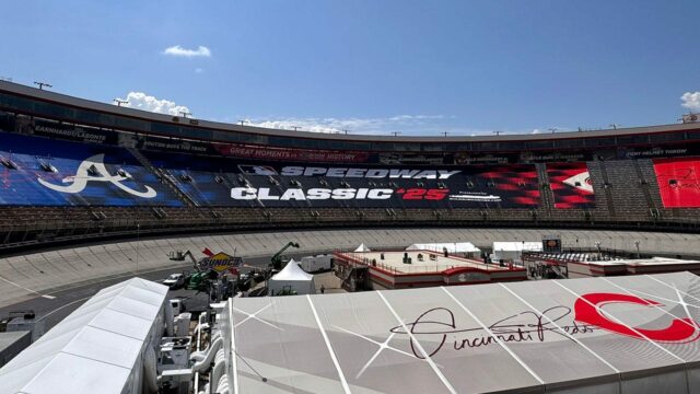 MLB transformuje Bristol Motor Speedway pre Premier Baseball Event


