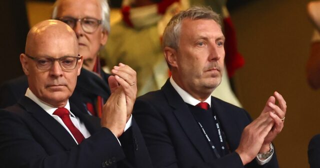 Man Utd uzavrel príchod nového letného príchodu s Jasonom Wilcoxom, ktorý vedie k vyhľadávaniu


