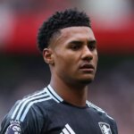 Man utd a donné à la firme Ollie Watkins réponse transférée comme Aston Villa rendre la position claire