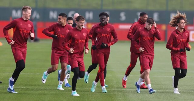 Man utd star partie de la ligne d'entraînement en colère avec coéquipier sécurise le transfert d'été
