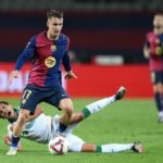 Manchester United a Arsenal sa obávajú záložníka Barcelony vo výške 50 miliónov EUR