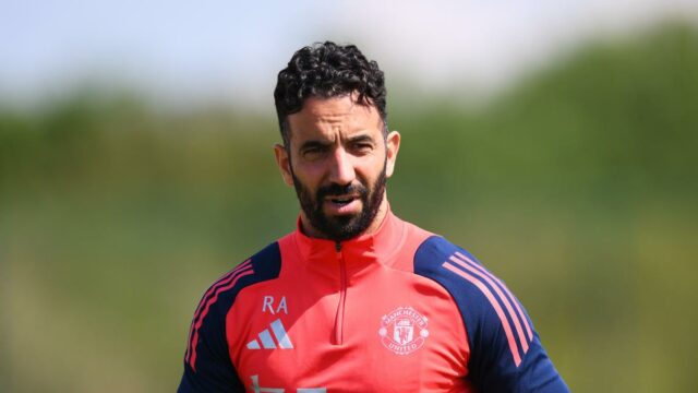 Manchester United chýba tempo, hovorí tréner Amorim po predpredajnej remíze s Leedsom

