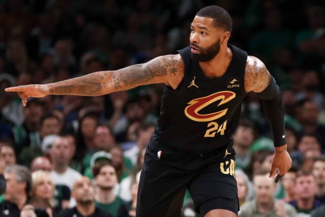 Bývalý hráč NBA Marcus Morris bol podľa rôznych správ zatknutý za podvod s trestným činom po obvinení z odrážania dvoch šekov 265 000 dolárov kombinovaných do kasín Las Vegas.