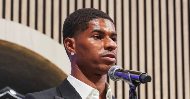 Marcus Rashford `` Torn '' pendant Barcelone a dévoilé et considère United comme une «mémoire douloureuse»
