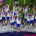 Mary Earps a Millie Bright Brea prerušujú ticho anglického Euro 2025 triumf víťazstva - po predchádzajúcom poklese turnaja