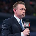 Michael Cole oficiálne oznamuje, že kariéra WWE Star je oficiálne skončená