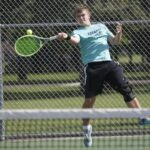 Mitchell's Cooper Star Tvrdí bežec - Urobte v Aberdeen Tennis Tournament - Mitchell Republic