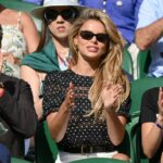 Model, ktorý oznamuje obdobie škvrny od krvi vo Wimbledone