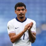 Morgan Gibbs-White mu povedal, aby žaloval Nottingham Forest pred prevodom Tottenhamu