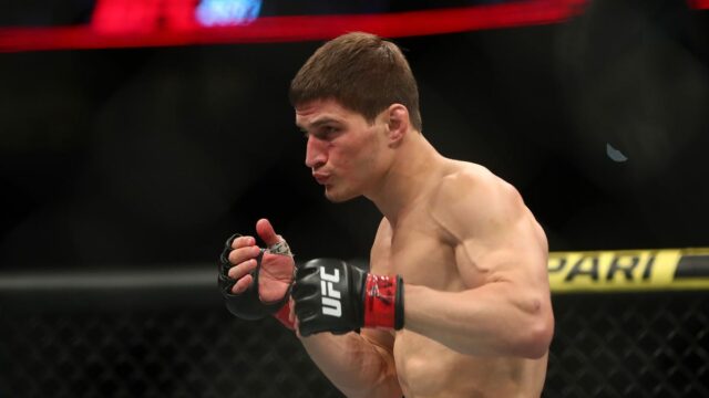 Movsar Evloev z Aaron Pizza Boj o UFC v ABC 9


