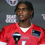 Tennessee Titans Rookie Cam Ward ponúkol prehľad o bojoch s tréningovým táborom