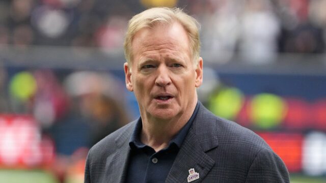 NFL, tímy v Texase sľubujú darovanie 1,5 milióna dolárov na povodňové osvetlenie

