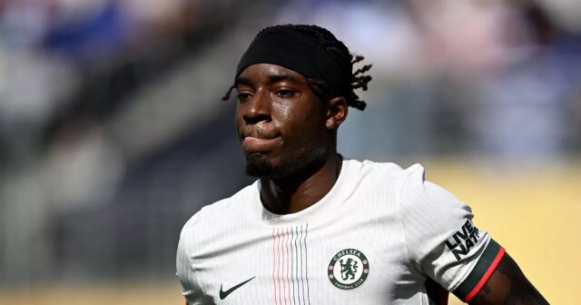 NONI MADUEKE remercie les fans de Chelsea pour leur critique avant le mouvement controversé de l'arsenal
