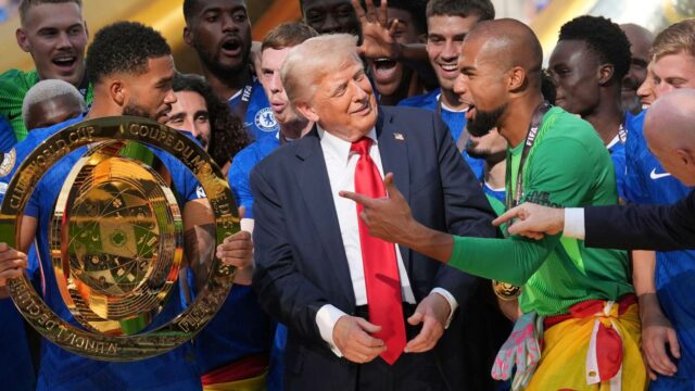 Najväčší fanúšik Chelsea Donald Trump riskuje hnev fanúšikov NFL v výkonnom poradí nového „futbalu“

