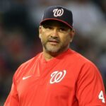 Národný manažér požiaru Dave Martinez a GM Mike Rizzo uprostred bojov