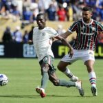 Útočník Chelsea Nicolas Jackson je na zozname AC Milaphs v zozname šiestich mužov na zozname nových centier