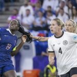 V sobotu v noci bola do Francúzska poslaná nemecká hviezda, aby prilákala súperovu vlasy vo štvrťročnom finále Euro 2025 v Euro 2025 v ich krajinách