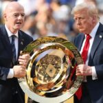 FIFA -prezident Gianni Infantino a americký prezident Donald Trump zdieľal trofej