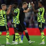 Pri rokovaniach o pripojení sa k bývalej hviezde Arsenal Newcastle United, Mail Sports Amss