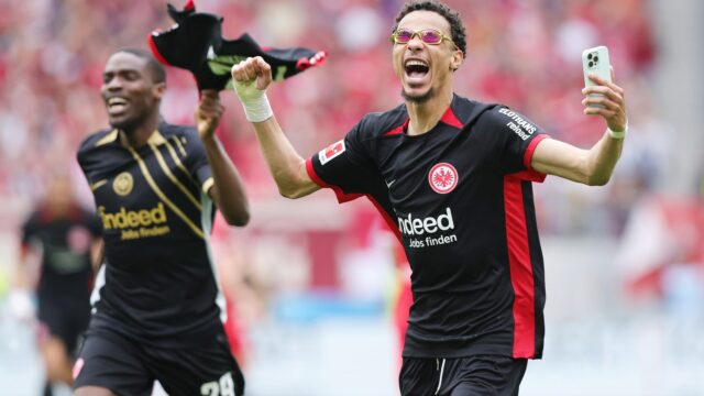 Newcastle sa tento rok v lete zaujíma o krok k Frankfurt Tip Ekitike