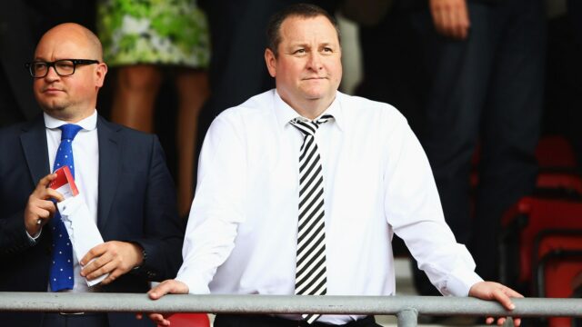 Hughton (vľavo} viedol Newcastle na majstrovské vypočutie v roku 2010