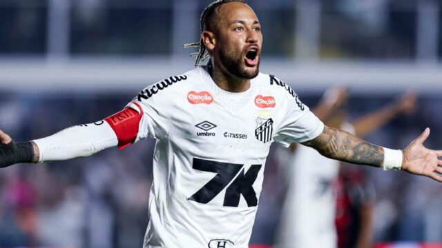 Neymar víta „nový začiatok“ po prvom úplnom zápase v mesiacoch

