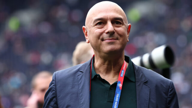 Niekoľko ponúk na obzore, zatiaľ čo nôž Daniel Levy Tottenham Hotspur zaostruje

