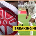 Noni Madeeke v akcii pre Chelsea proti William Saliba de Arsenal