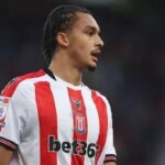 Obranca Tottenham viazaný na letnú produkciu, keď sa blíži rozhodnutie o prevode Thomasa Franka