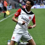 Hugo Ekitike je bližšie k prevodu Liverpoolu po údajnom videohovoru s Arne Pesa