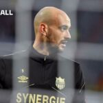 Oficiálne Paris FC Expansion Contract of Veterán brankára