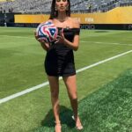 Eleonora Incardona je kolegou kritikou ramena za výber oblečenia