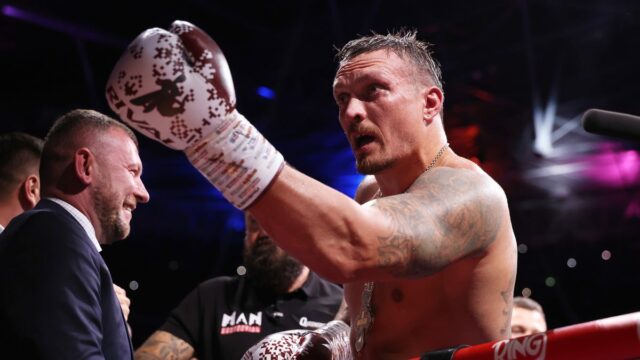 Oleksandr USYK KNOKS OUT DANIEL DUBOIS v zápase

