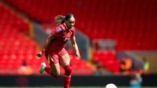 Olivia Smith sa pripojí k Arsenalu z Liverpoolu za poplatok za prevod svetového rekordu

