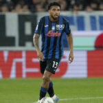 One United trpí prevodom, keď Atalanta má tento rok v lete Brazílskeho záložníka Edersona