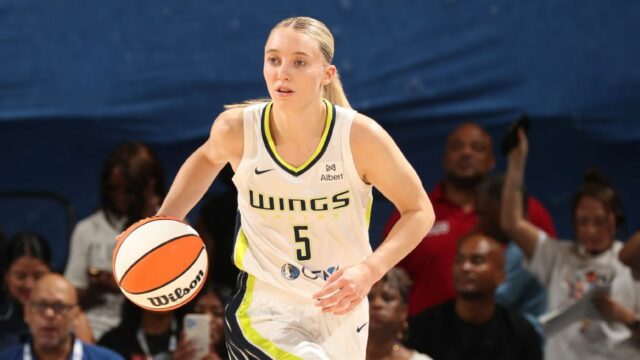 Paige Buueckers odhaľuje, že jej rotácia tenisiek spracováva Azzi fudd

