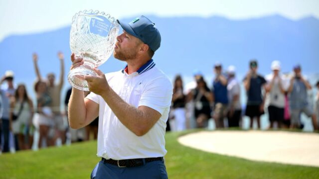 Pavelski vyhráva na golfovom podujatí Tahoe Celebrity Golf; Barkley je 69.

