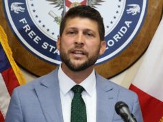 Florida AG predvolala MLB kvôli varovaniu biblických veršov o čiapkach Pride Night Plávanie v USA Masters boli umiestnené pod mikroskop na Floride