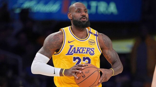 Podrobnosti o zasvätení NBA Lebron James '„napätý“ vzťah s Lakersom

