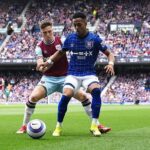 Brentford ponúka 35 miliónov libier pre hráča Ipswich Wing Player Omari Hutchinson, o ktorom sa predpokladá, že má záujem podniknúť kroky