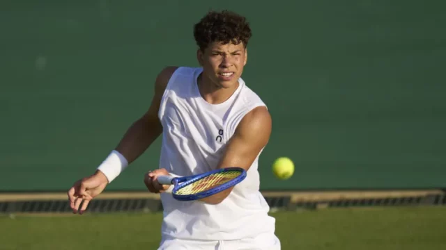 Why was Ben Shelton's match suspended at Wimbledon? Explaining controversial curfew ruling against American image