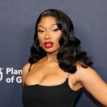 Megan na American Music Awards 2019 - Príchod (obrázok cez Getty)