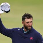 Pro -golfer Jon Rahm konfrontuje fanúšika na otvorenom šampionáte