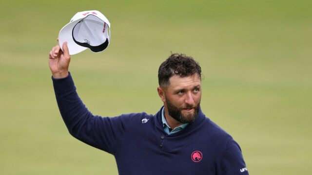 Pro -golfer Jon Rahm konfrontuje fanúšika na otvorenom šampionáte

