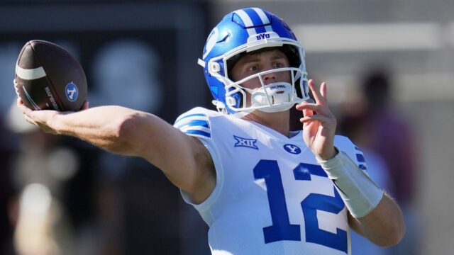 QB Jake Retzlaff oznamuje stiahnutie z BYA

