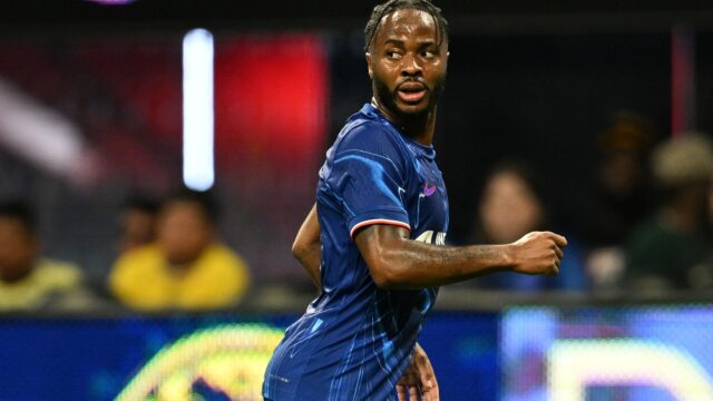 Sterling by mohol byť na ceste z Chelsea pred dňom termínu