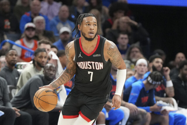 Rakety predávajú kameru Whitmore, aby sa zúčastnili NBA