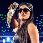 Raquel Rodriguez reaguje na zápas s dvojitým štandardným návrhom Charlotte Flair